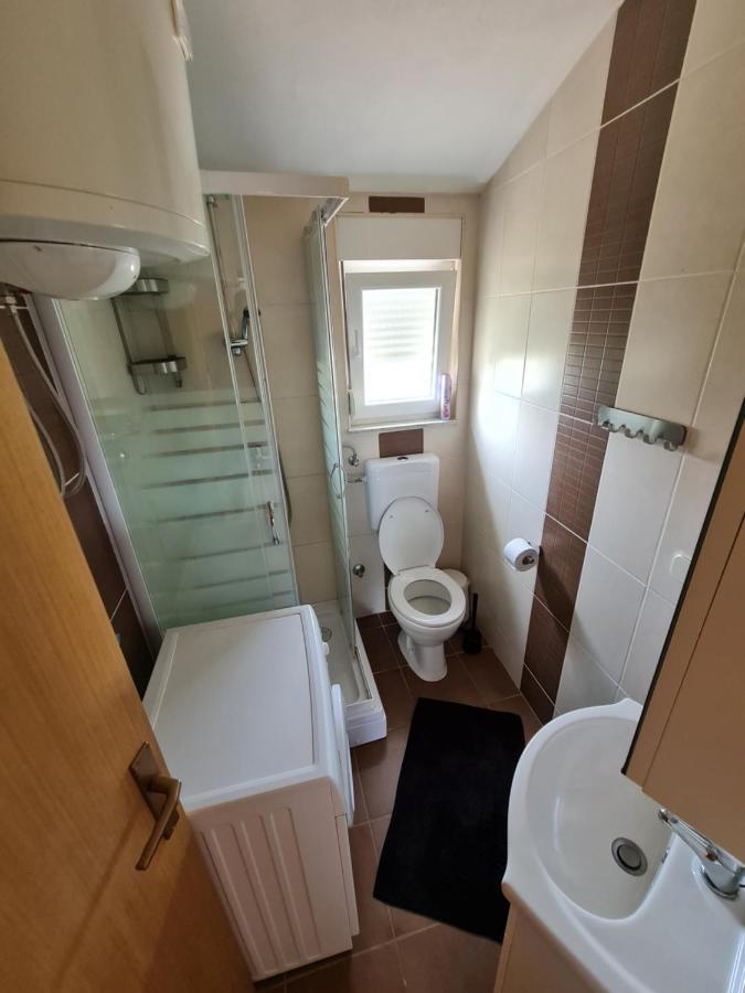 Apartman ˝Abaza˝ Vir Bagian luar foto
