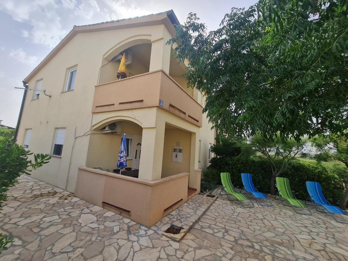 Apartman ˝Abaza˝ Vir Bagian luar foto